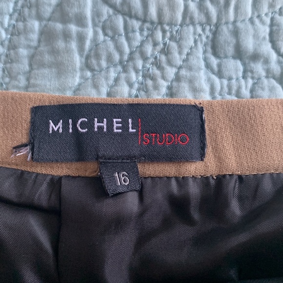 Beautiful skirt - Picture 2 of 2